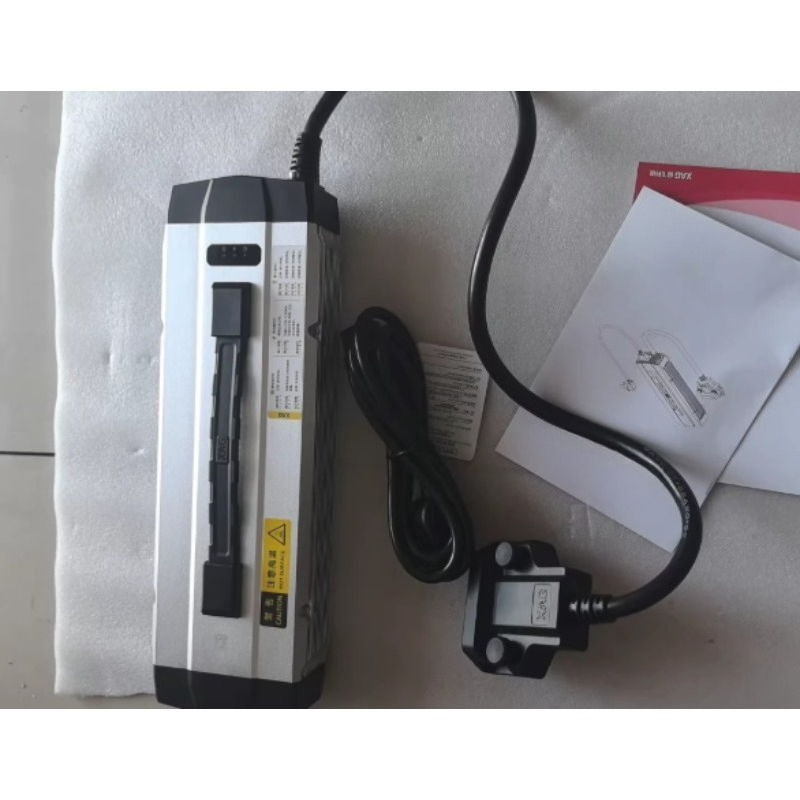 CM13600充電器（21-25年式P80 V40 V50  - Drone Charger のレビューと価格